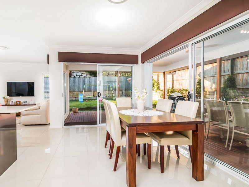 36 Westbury Place, Carindale QLD 4152