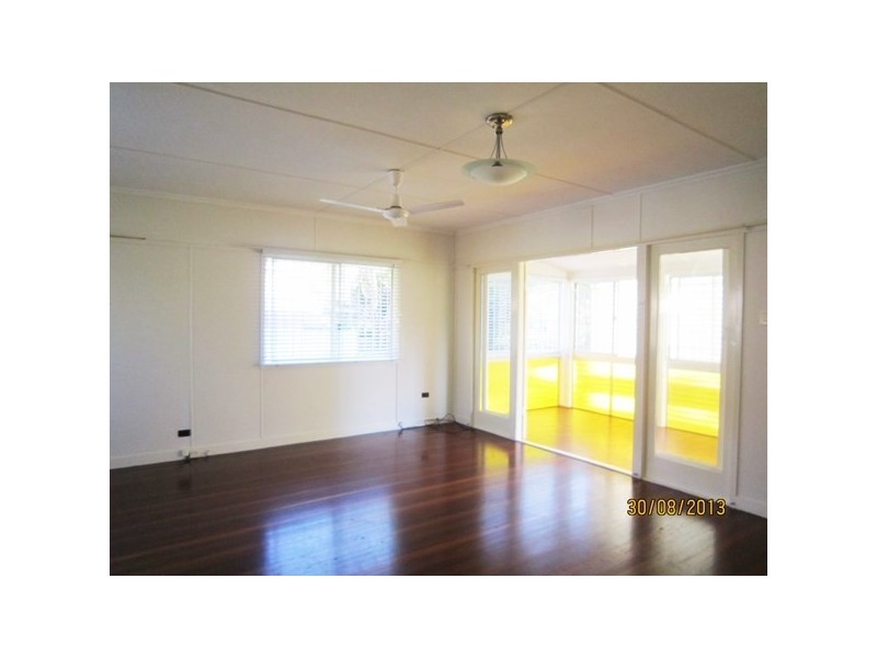 6 Wemvern Street, Upper Mount Gravatt QLD 4122