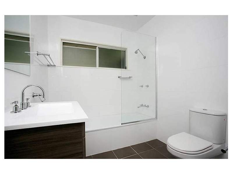 6 Wemvern Street, Upper Mount Gravatt QLD 4122