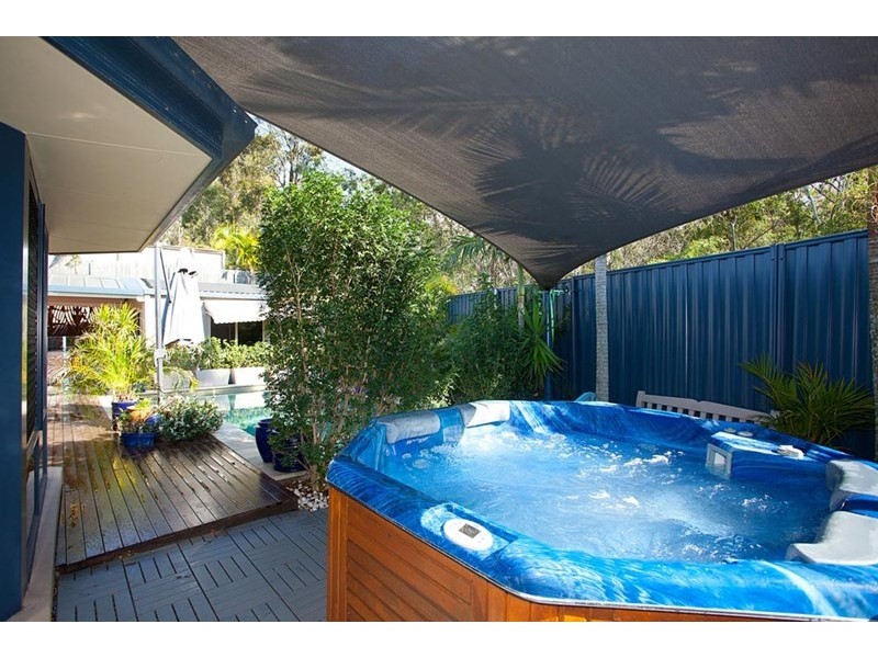 16 Lachine Place, Mansfield QLD 4122