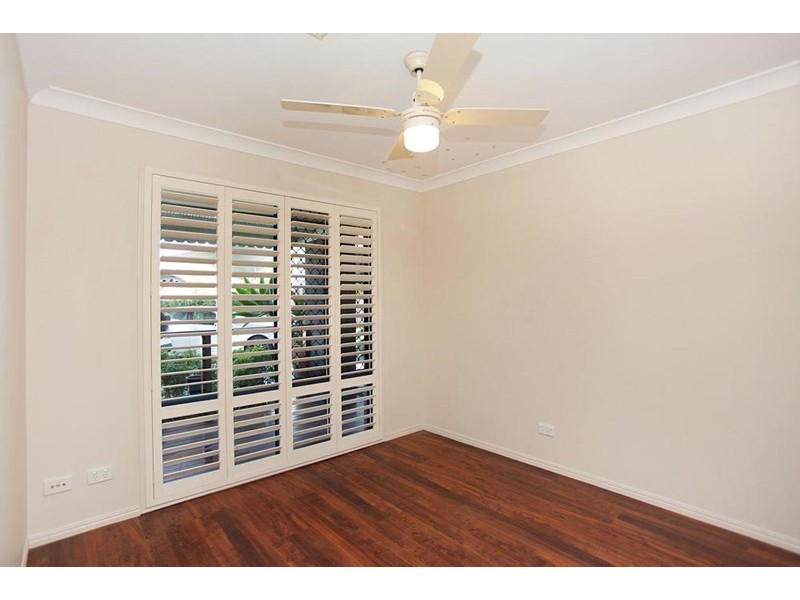 16 Lachine Place, Mansfield QLD 4122