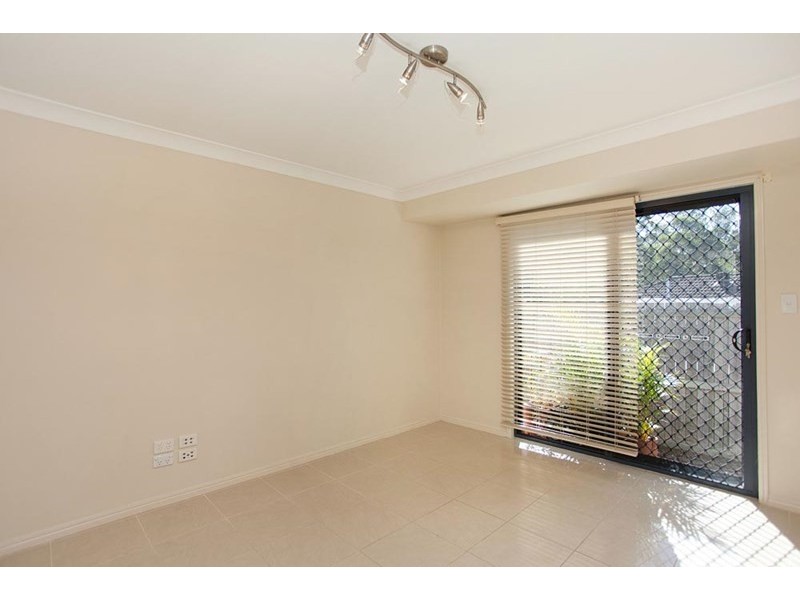 16 Lachine Place, Mansfield QLD 4122