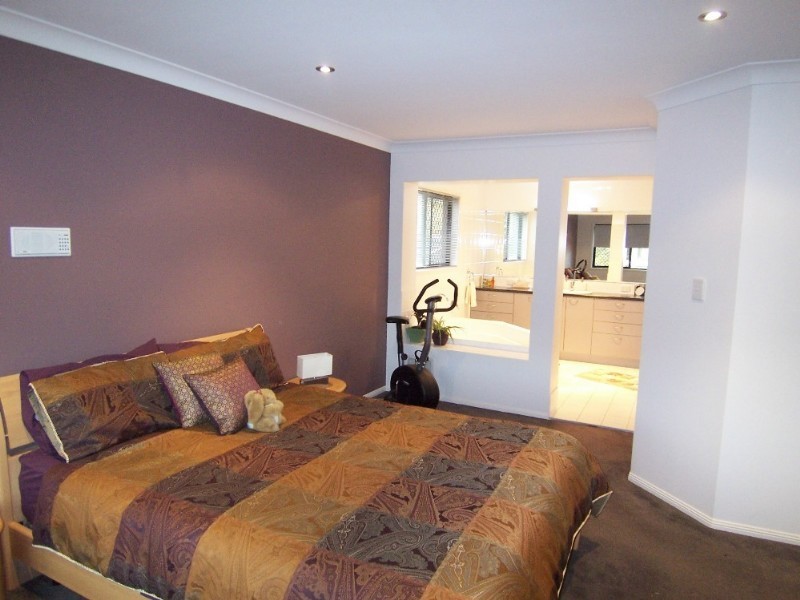 23a Apple Blossom Plc, Eight Mile Plains QLD 4113