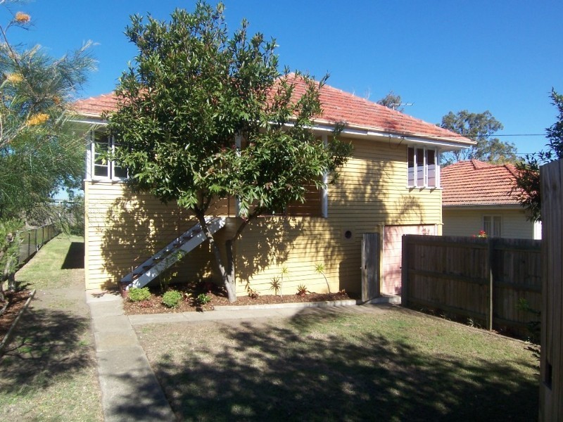 63 Broadwater Road, Mount Gravatt East QLD 4122