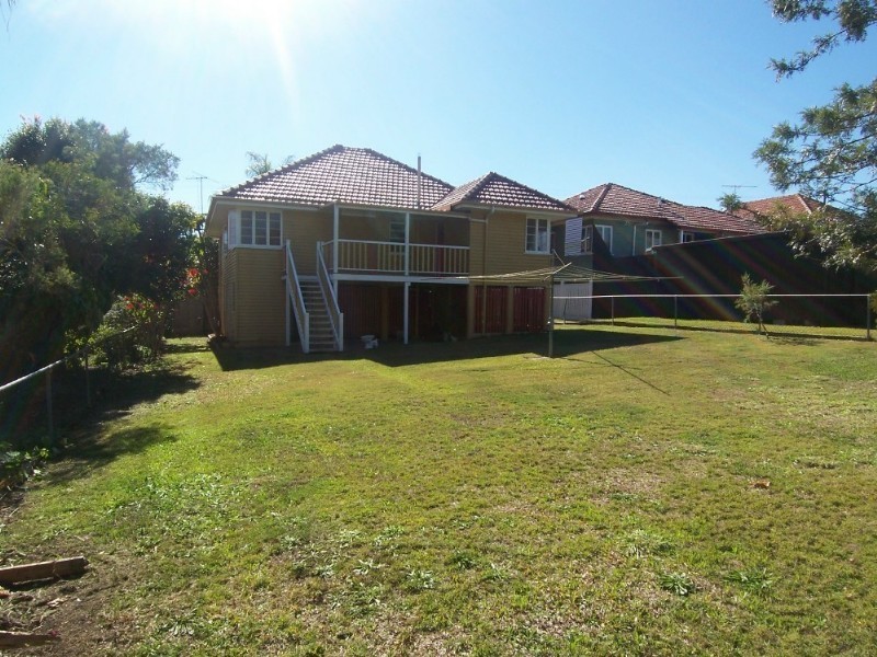 63 Broadwater Road, Mount Gravatt East QLD 4122