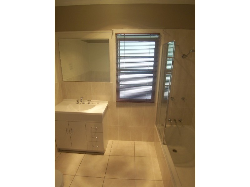 63 Broadwater Road, Mount Gravatt East QLD 4122