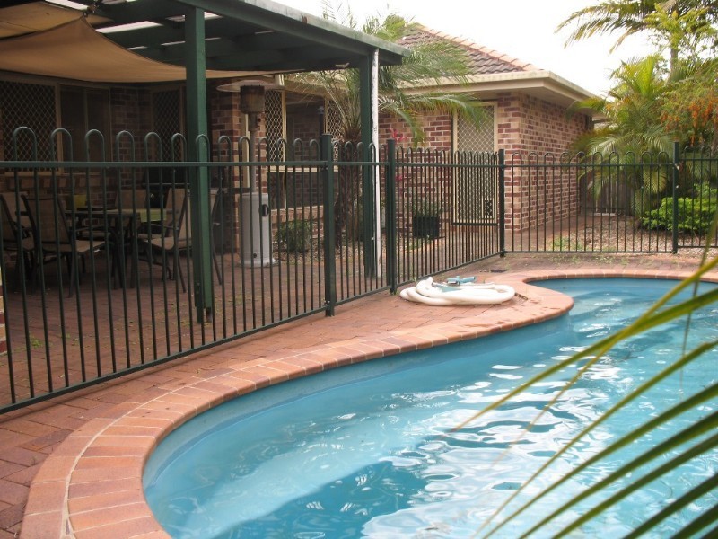 35 Oak Street, Shailer Park QLD 4128