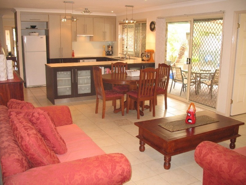 35 Oak Street, Shailer Park QLD 4128