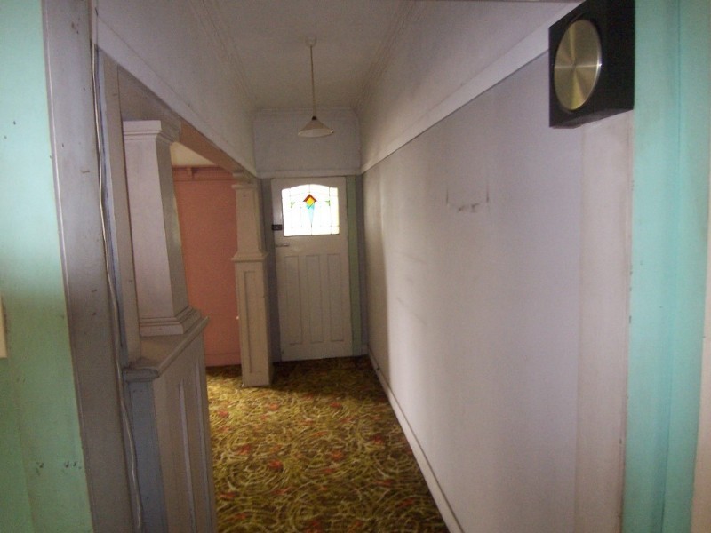 1109 Logan Road, Holland Park West QLD 4121