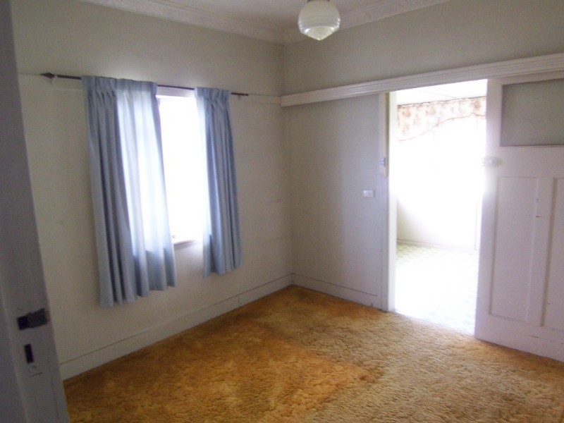 1109 Logan Road, Holland Park West QLD 4121