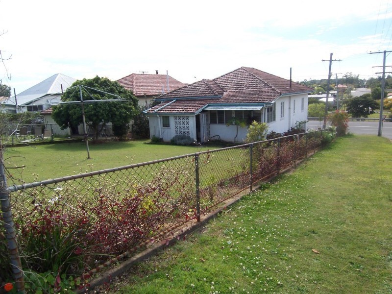 1109 Logan Road, Holland Park West QLD 4121