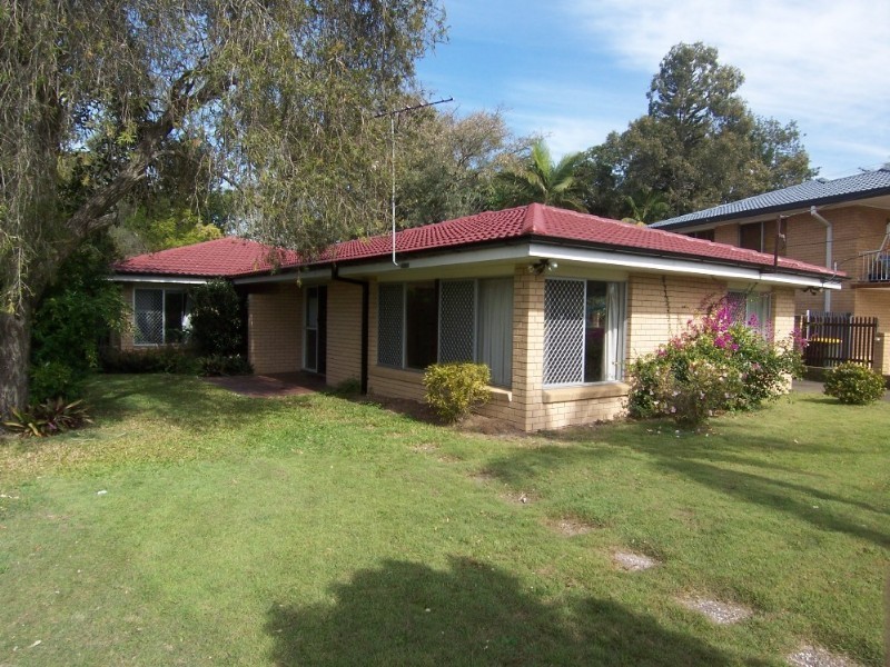 4 Sheraton Street, Macgregor QLD 4109