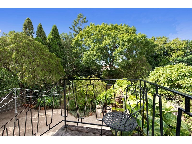 10 Justin Street, Holland Park West QLD 4121