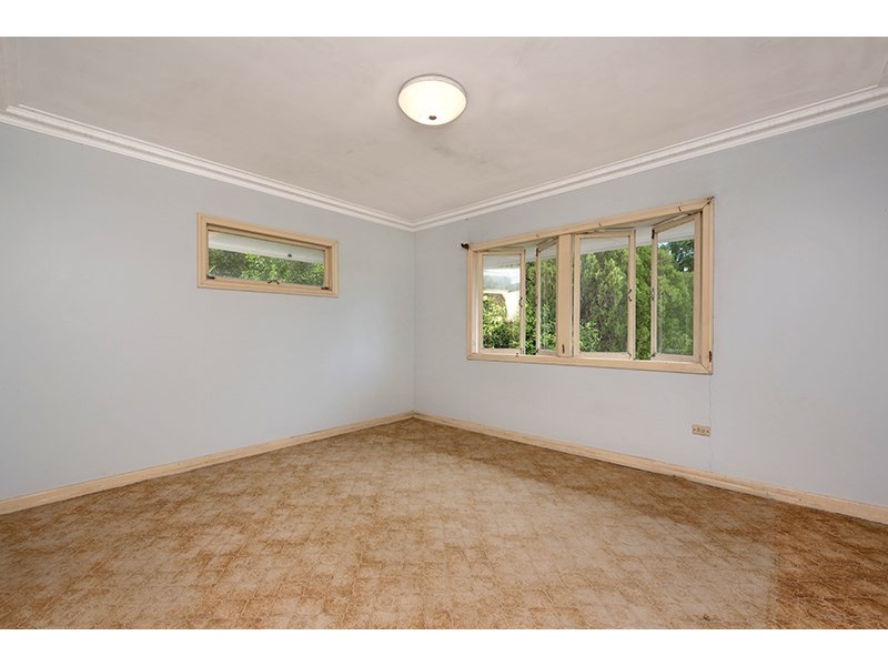 10 Justin Street, Holland Park West QLD 4121