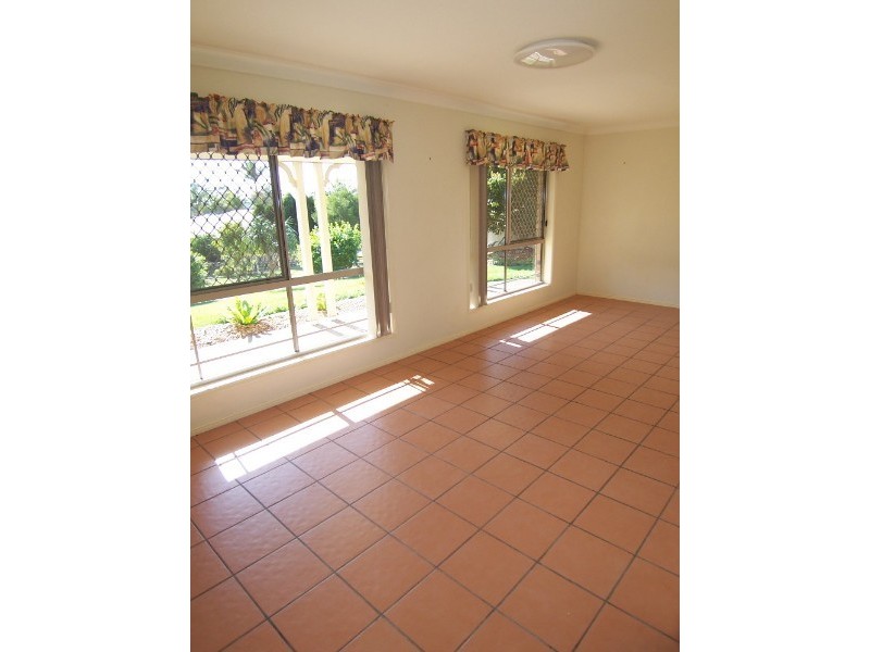 12 St Clair Crescent, Wishart QLD 4122