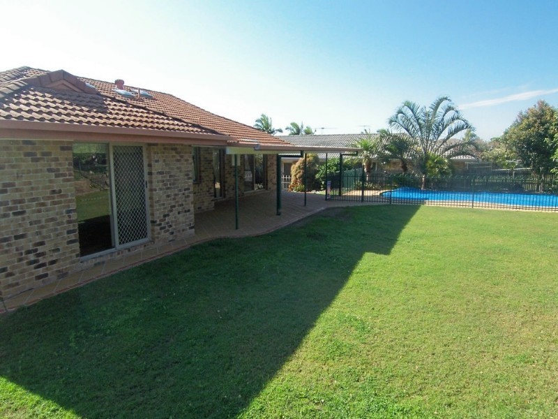 12 St Clair Crescent, Wishart QLD 4122