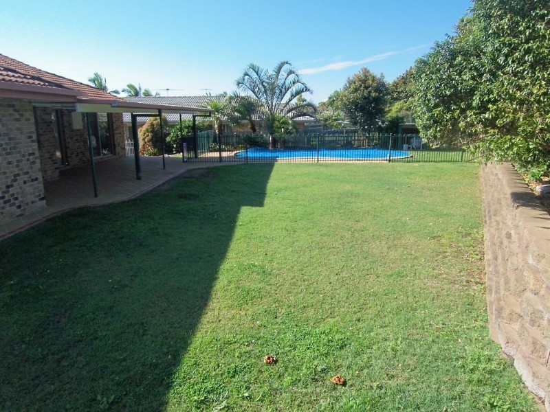 12 St Clair Crescent, Wishart QLD 4122