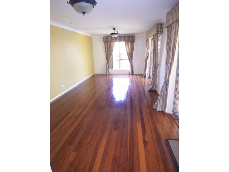 12 St Clair Crescent, Wishart QLD 4122