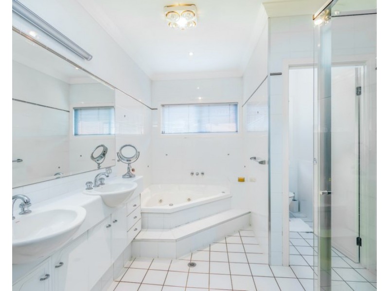 32 Sunset Place, Carindale QLD 4152