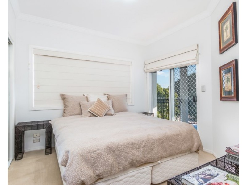 32 Sunset Place, Carindale QLD 4152