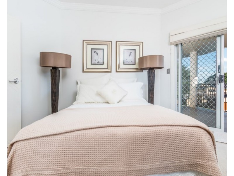 32 Sunset Place, Carindale QLD 4152