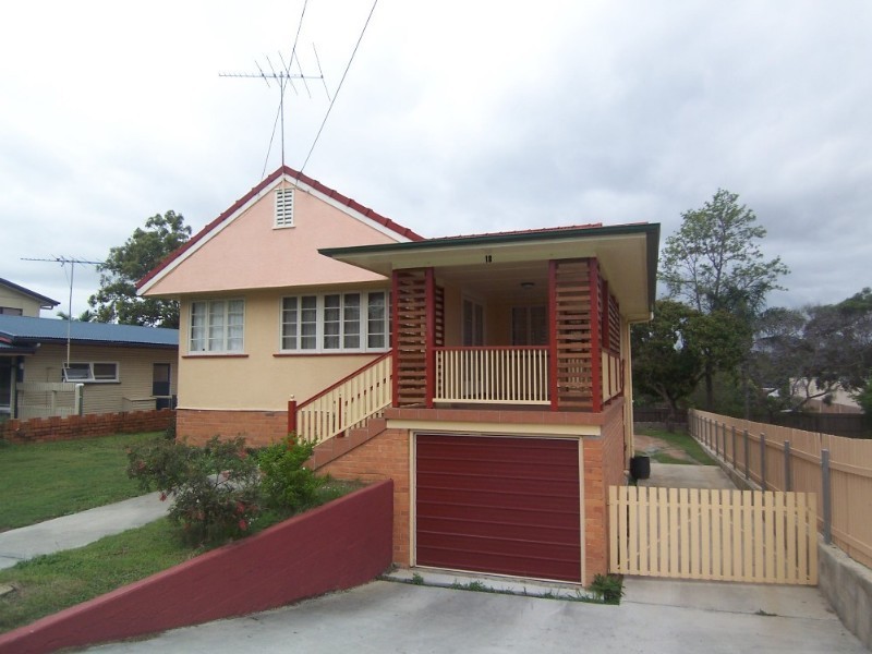18 Freda Street, Upper Mount Gravatt QLD 4122