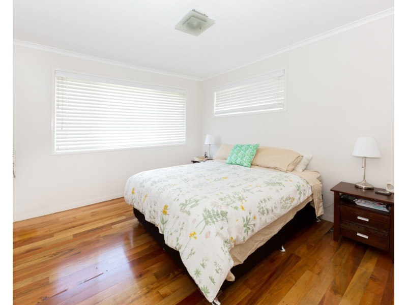 1 Cornflower Street, Mansfield QLD 4122