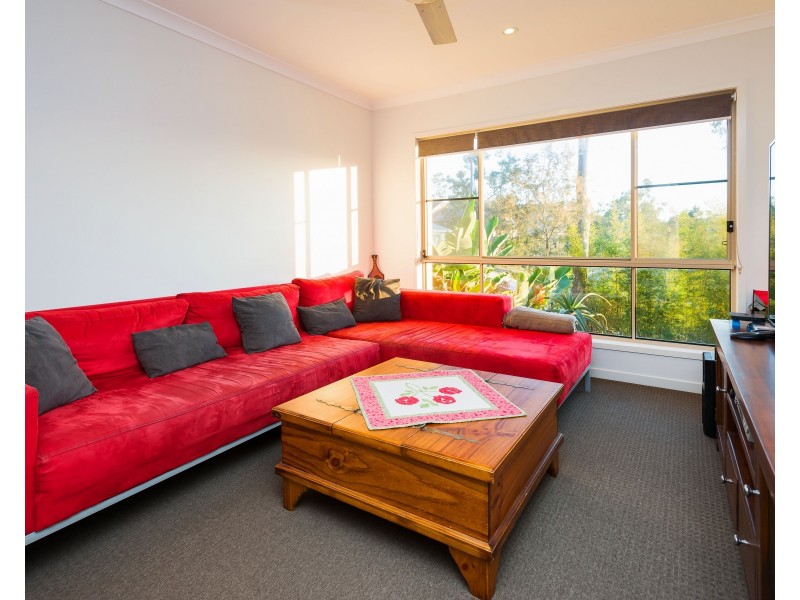 18 Carnarvon Crescent, Waterford QLD 4133