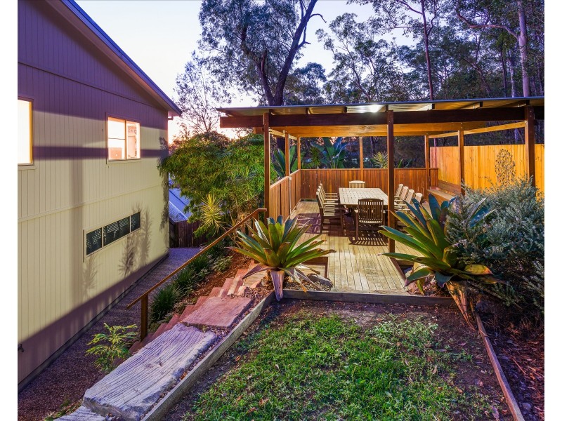 18 Carnarvon Crescent, Waterford QLD 4133