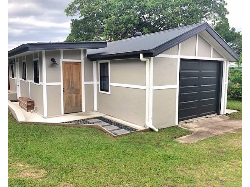 16 Broadwater Road, Mount Gravatt East QLD 4122