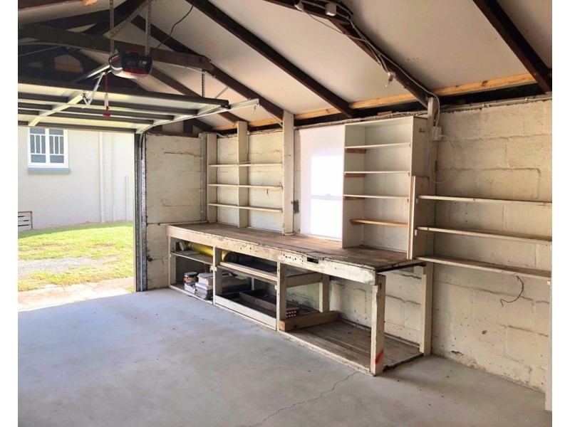 16 Broadwater Road, Mount Gravatt East QLD 4122