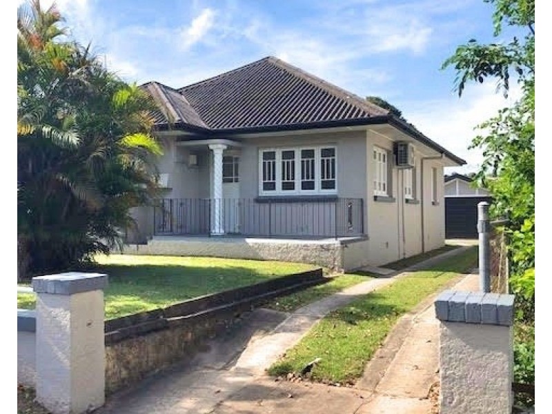 16 Broadwater Road, Mount Gravatt East QLD 4122