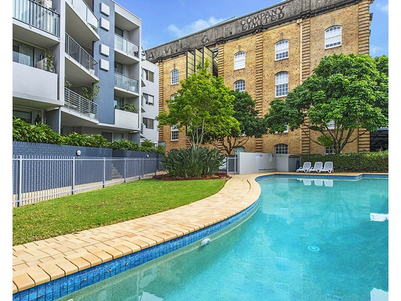 1/10 Vernon Terrace, Teneriffe QLD 4005