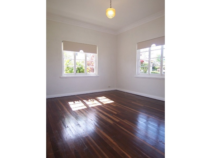 36 Walter Street, Holland Park West QLD 4121