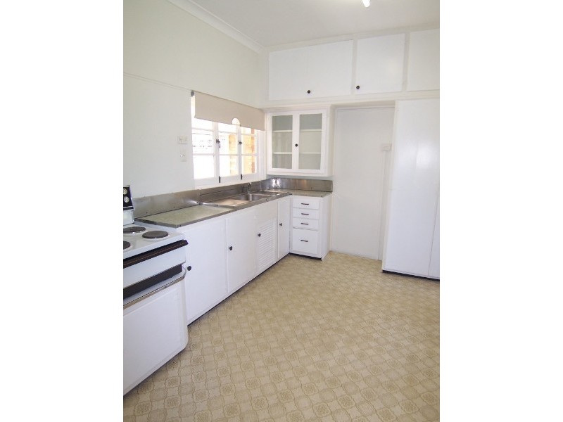 36 Walter Street, Holland Park West QLD 4121