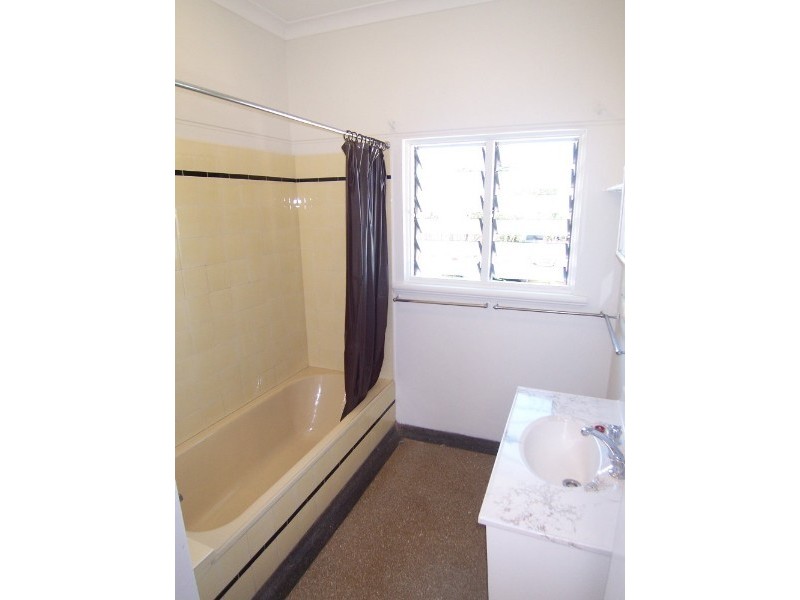 36 Walter Street, Holland Park West QLD 4121