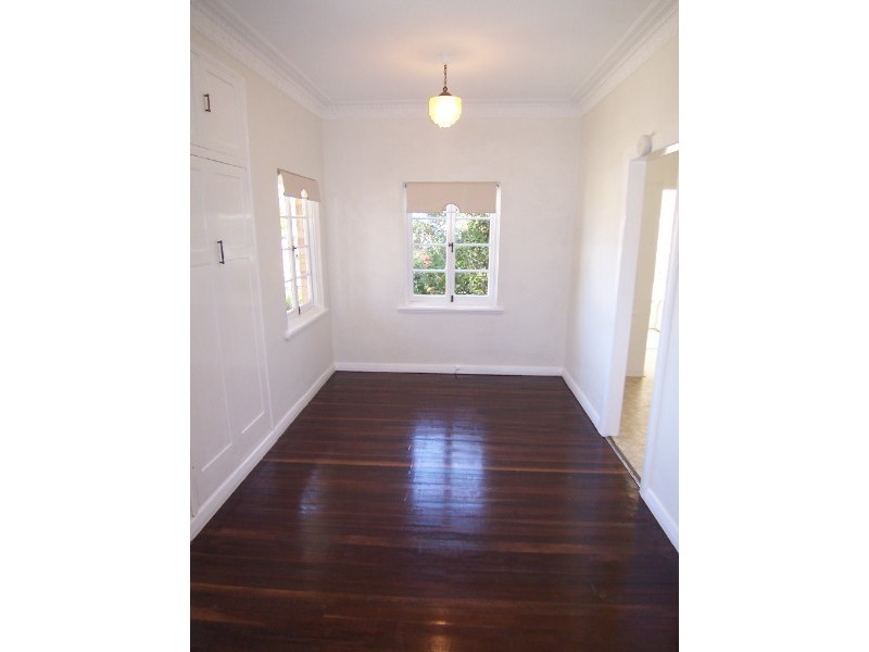 36 Walter Street, Holland Park West QLD 4121