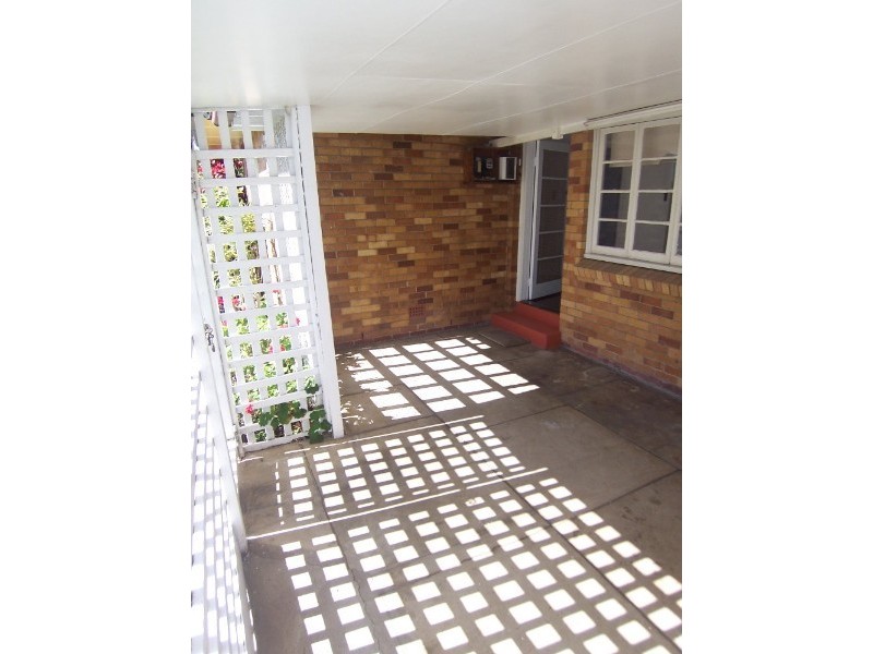 36 Walter Street, Holland Park West QLD 4121