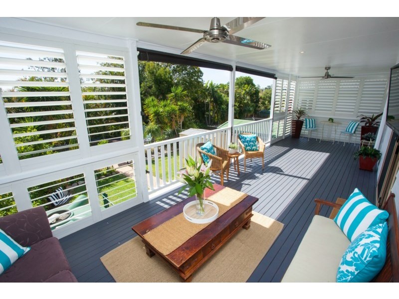 16 Burlington Street, Holland Park QLD 4121