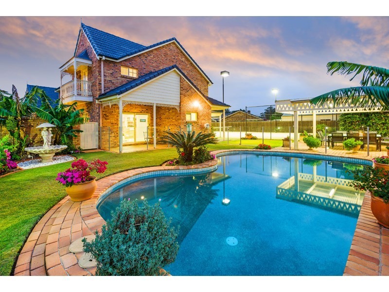 8 Dandelion Street, Eight Mile Plains QLD 4113