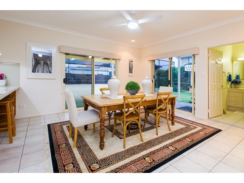 8 Dandelion Street, Eight Mile Plains QLD 4113