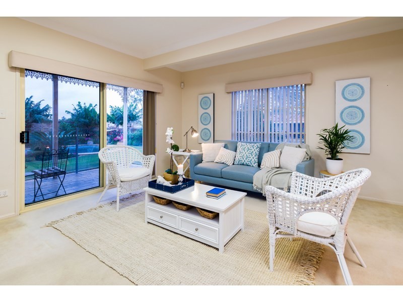 8 Dandelion Street, Eight Mile Plains QLD 4113