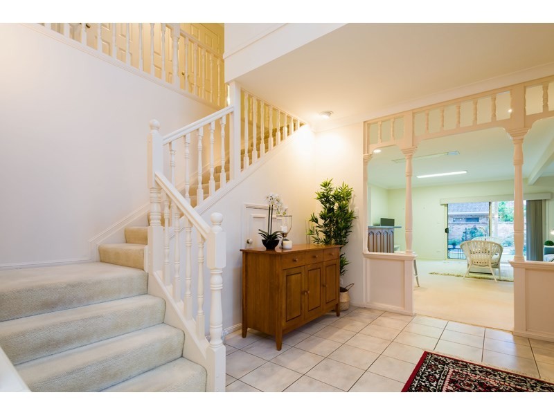 8 Dandelion Street, Eight Mile Plains QLD 4113