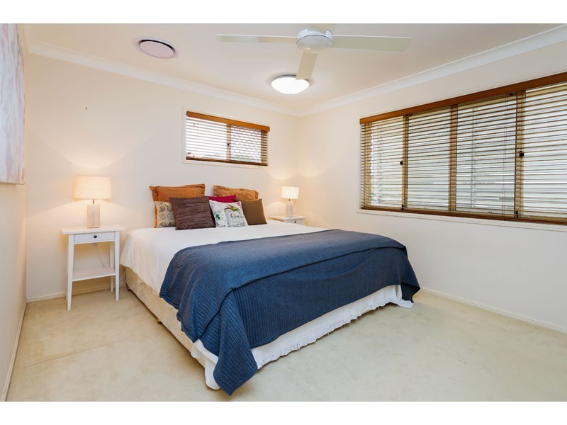 8 Dandelion Street, Eight Mile Plains QLD 4113