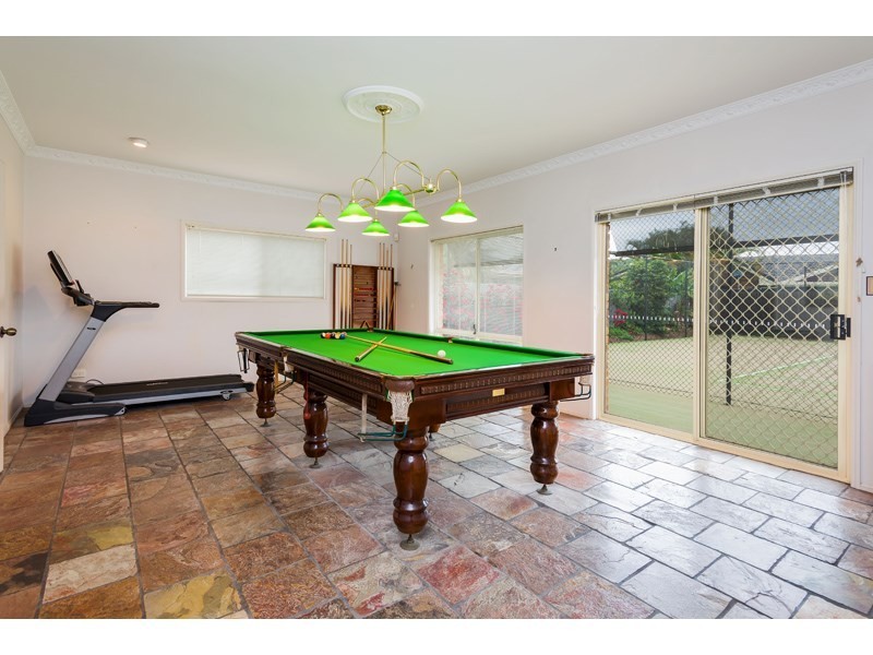 8 Dandelion Street, Eight Mile Plains QLD 4113