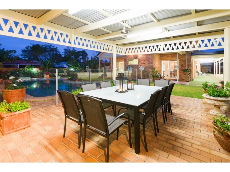 8 Dandelion Street, Eight Mile Plains QLD 4113