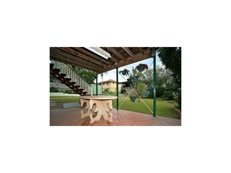 3 Handon Street, Mansfield QLD 4122