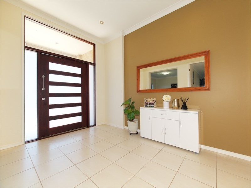 42 Coventry Place, Wishart QLD 4122