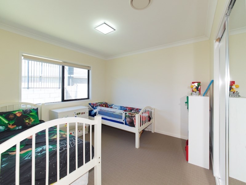 42 Coventry Place, Wishart QLD 4122