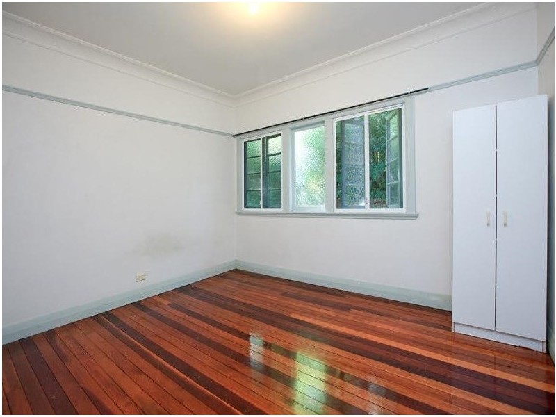 93 Agnew Street, Norman Park QLD 4170